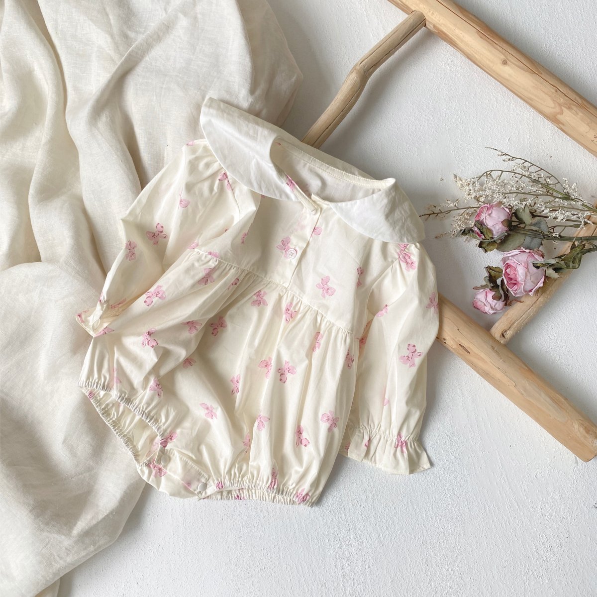 Wholesale Cotton Baby Girl Pink Bow Print Round Neck baby rompers