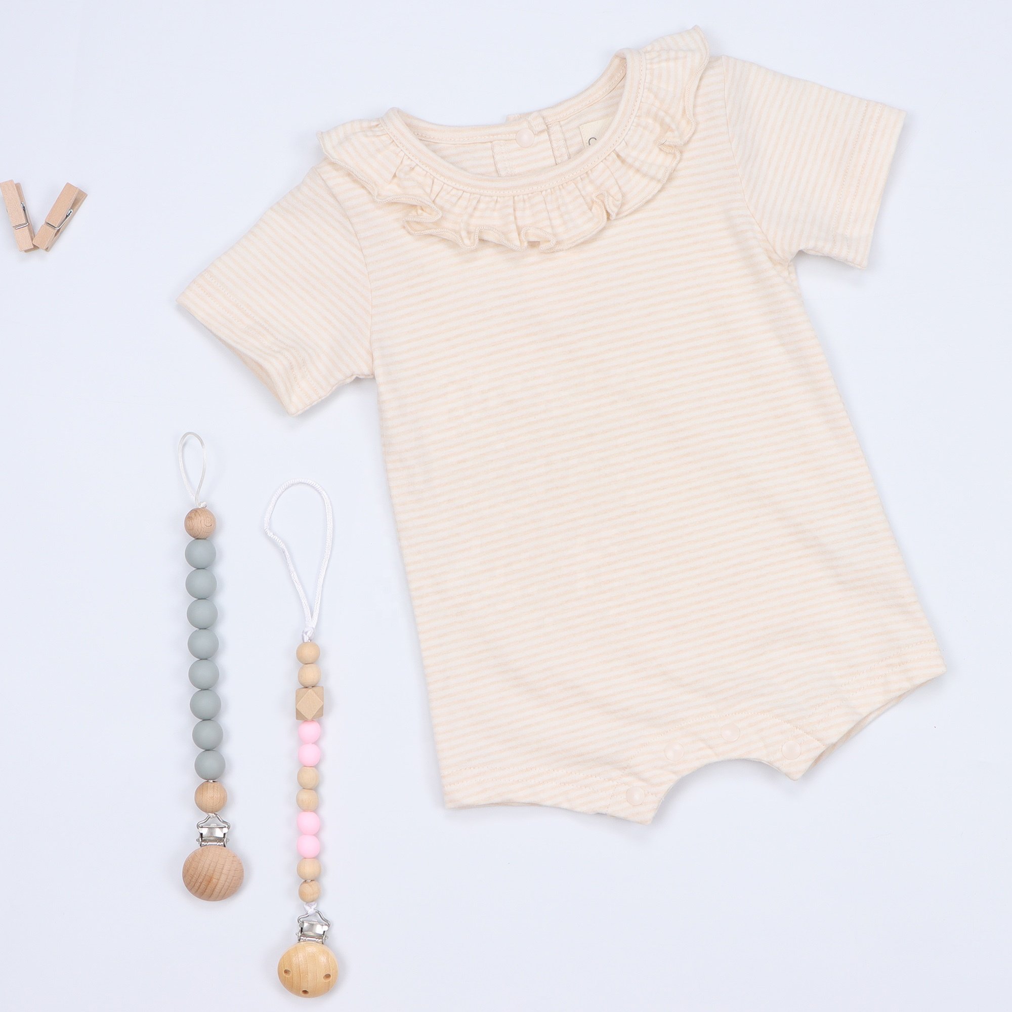 Customized Organic Cotton Short Sleeve Jumpsuit Newborn Baby Girls Unisex Summer Rompers Ruffled Collar Button Closure