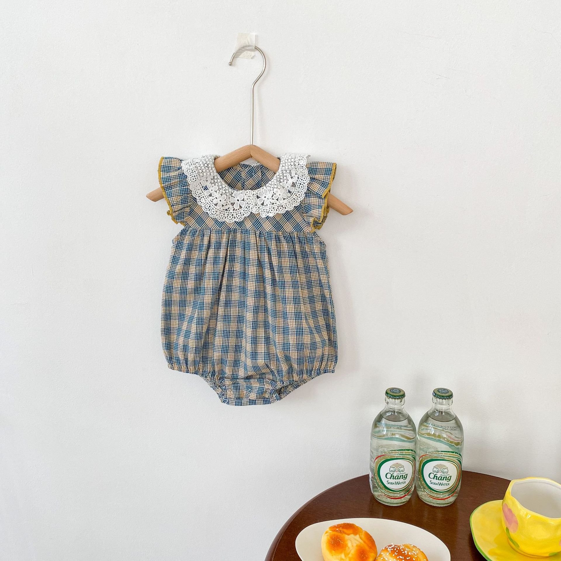 Ins Newborn Baby Girl Clothes Cotton Lace Collar Fly Sleeve Blue Yellow Plaid Print Toddler Baby Romper