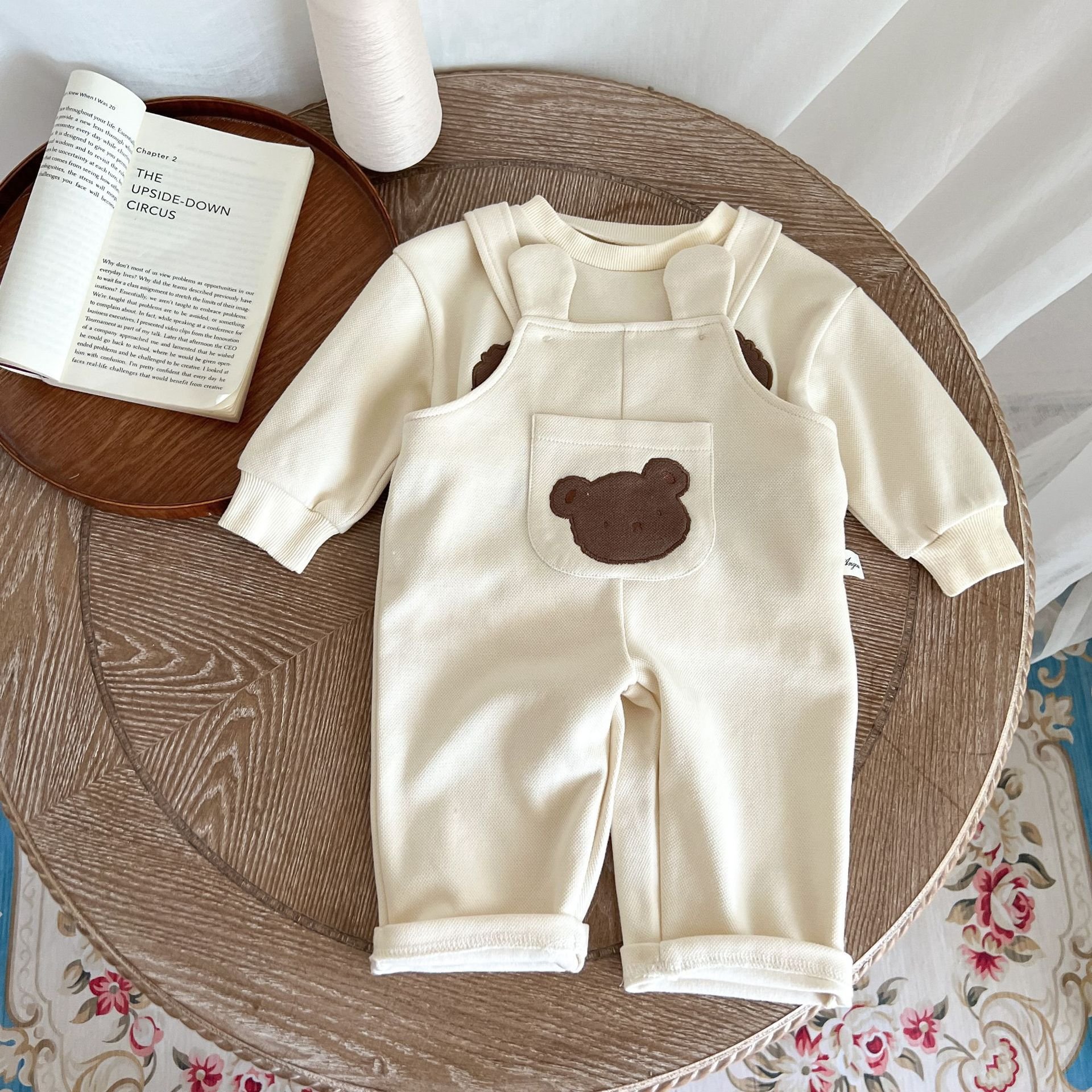 Autumn Baby and Toddler Bear Casual Suit Boys and Girls Baby Printed Strap Pants Baby Cartoon Pullover Sweater Pants