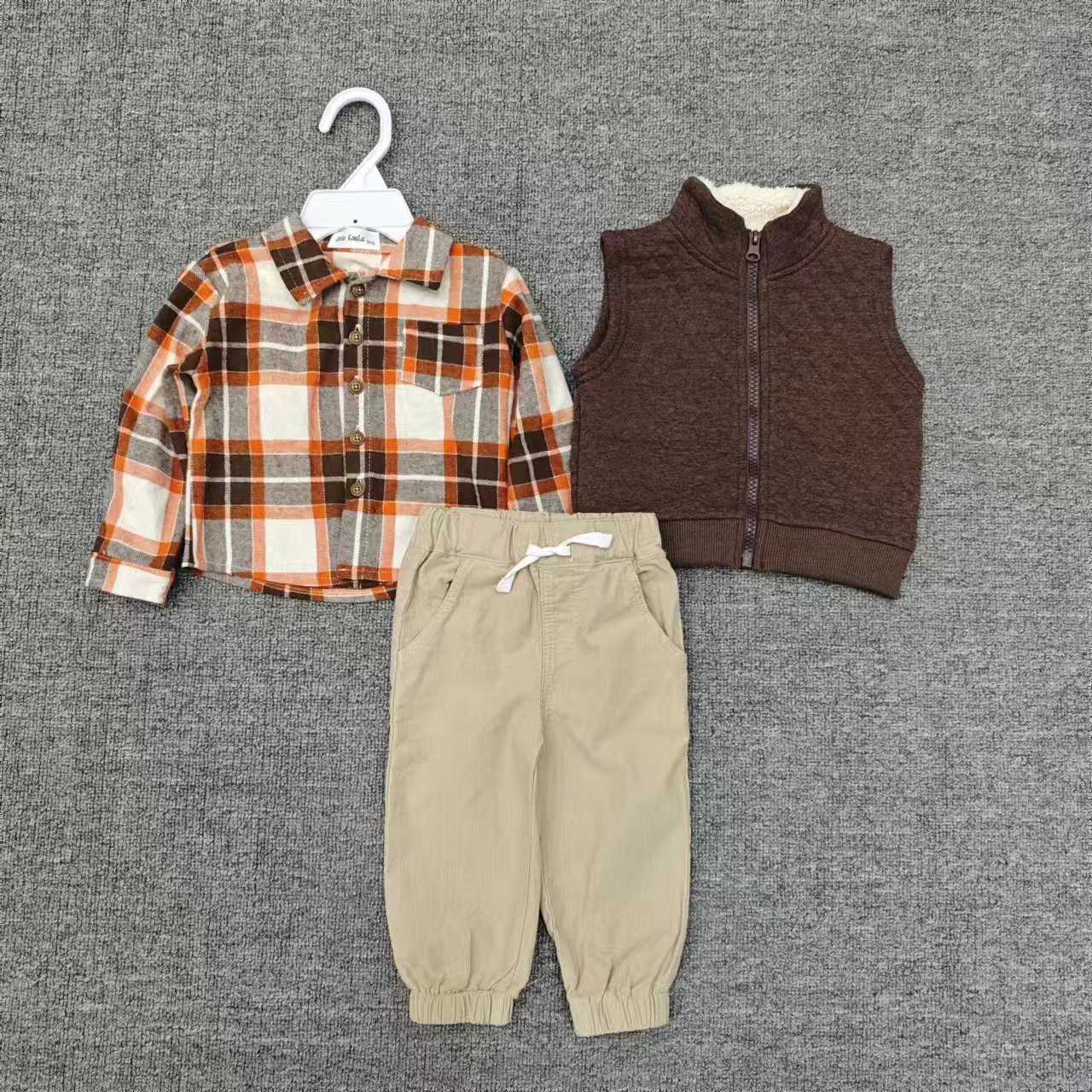 Factory Hot Selling Winter Newborn Baby 6m-3t Boys Long Sleeved Cotton Clothes 3-Piece Set Toddler Clothing Sets