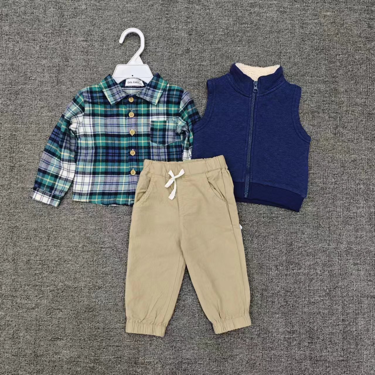 Factory Hot Selling Winter Newborn Baby 6m-3t Boys Long Sleeved Cotton Clothes 3-Piece Set Toddler Clothing Sets