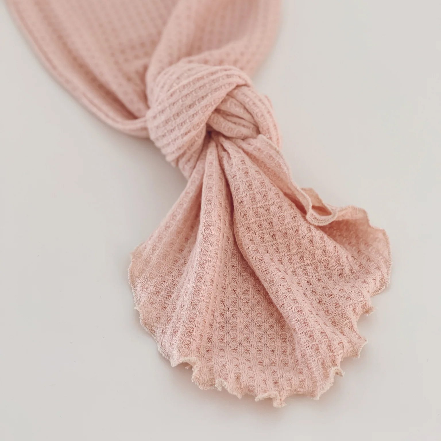 iBaifei Custom Cotton Waffle Baby Girl's Boy's Shower Layette Gift Set Soft Newborn Baby Blanket Head Band Hat Knot Gowns Set
