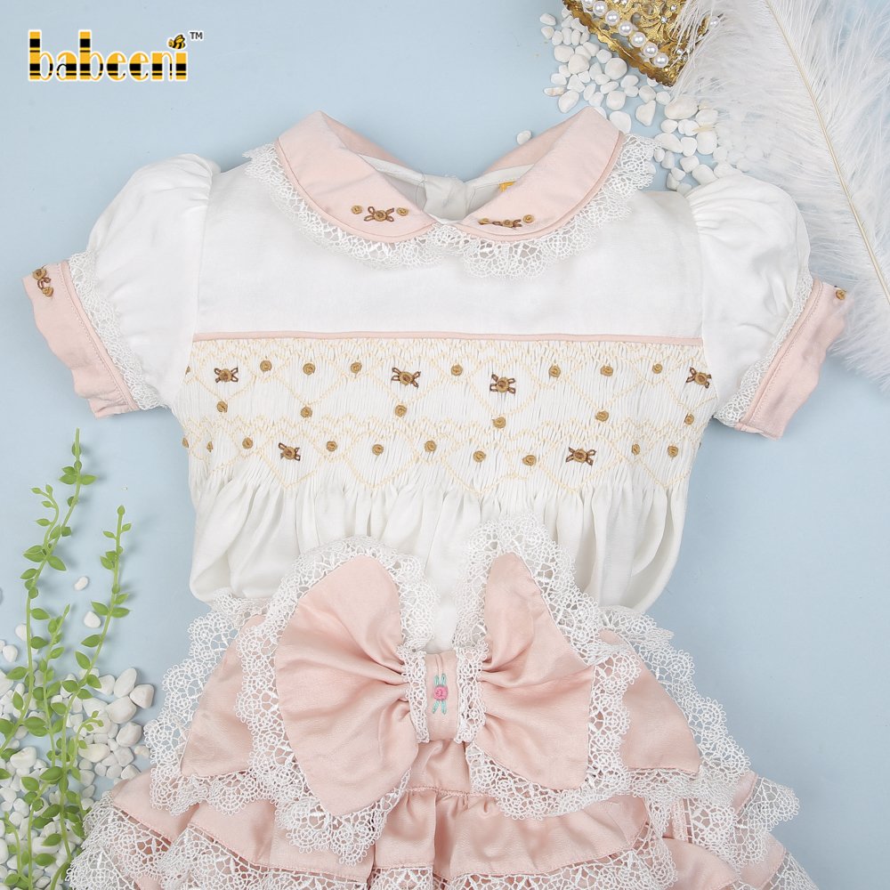 Beautiful geometric lace set for little girls OEM ODM Children clothings set hand smocked customization wholesale - DR3071
