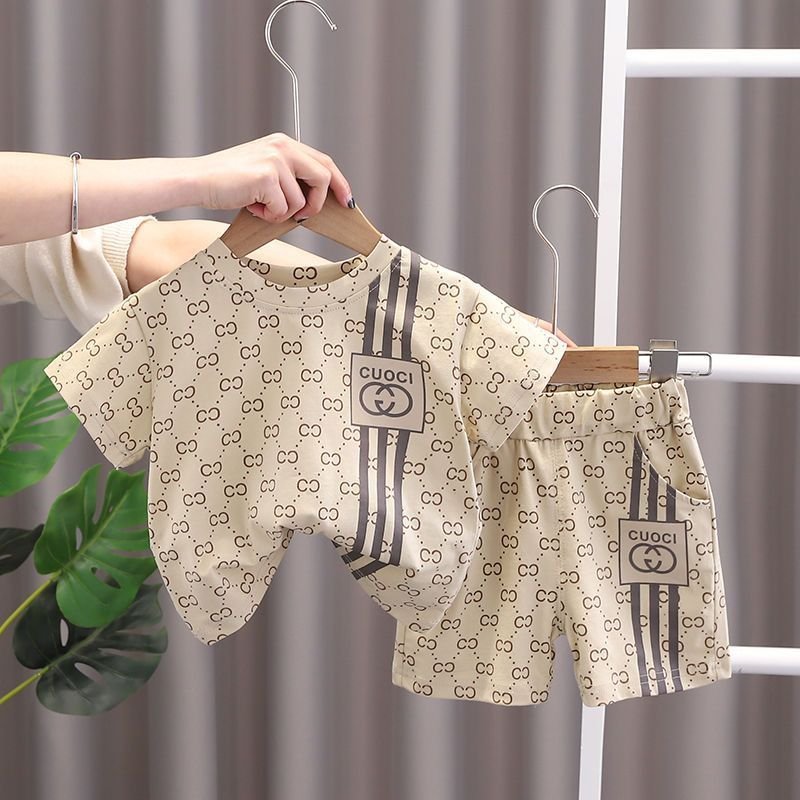 Summer boys' suit Stylish handsome children's suit Shorts Short sleeve letter-printed T-shirt 3-12 years 2pcs kids casual suit