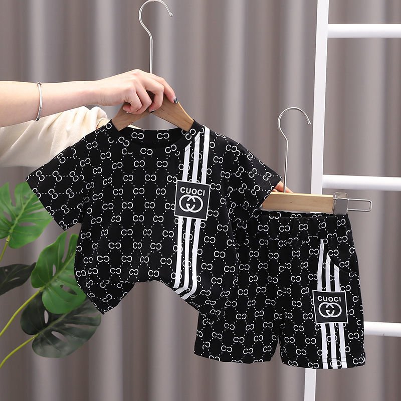 Summer boys' suit Stylish handsome children's suit Shorts Short sleeve letter-printed T-shirt 3-12 years 2pcs kids casual suit