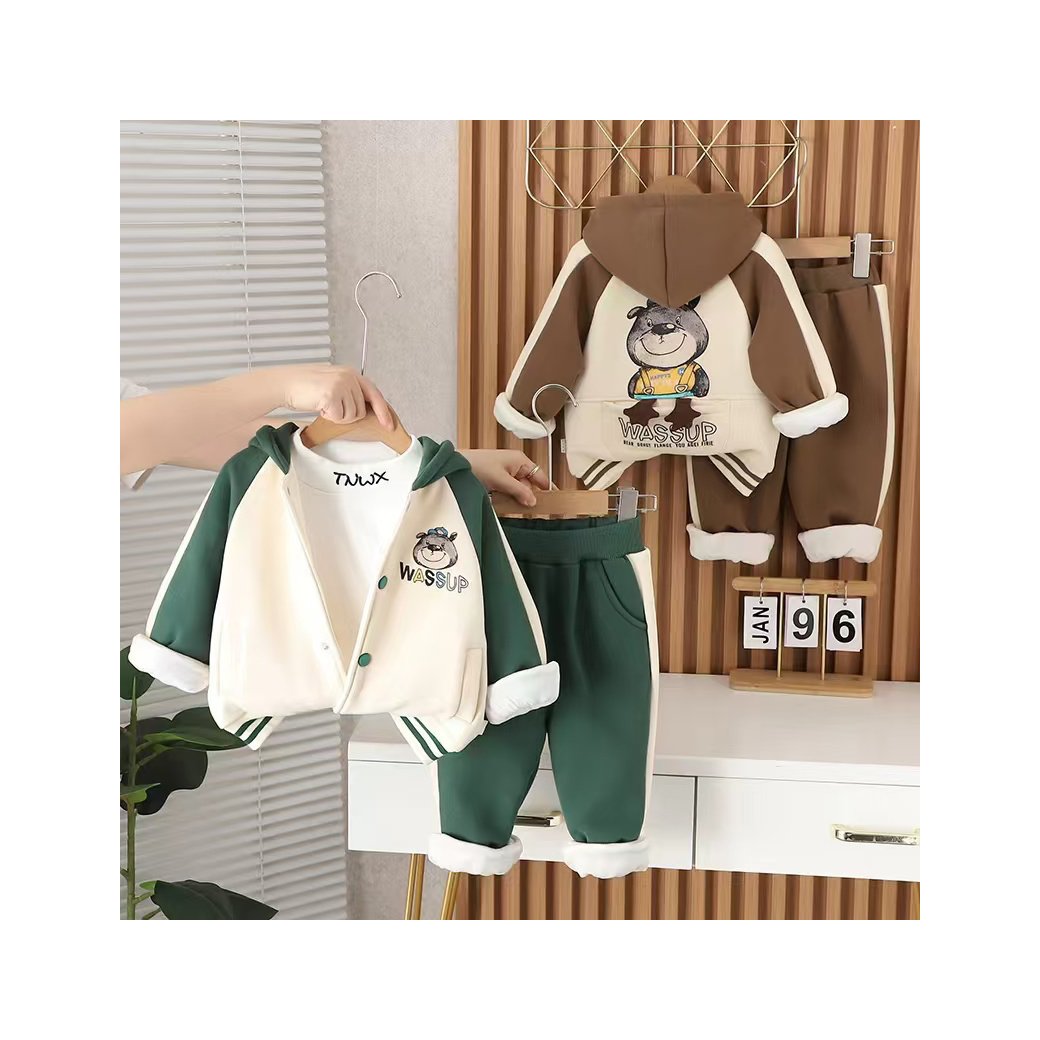 Boys fall suit Little children foreign style boys 1 to 3 years old baby autumn hooded bear baseball children clothing three set