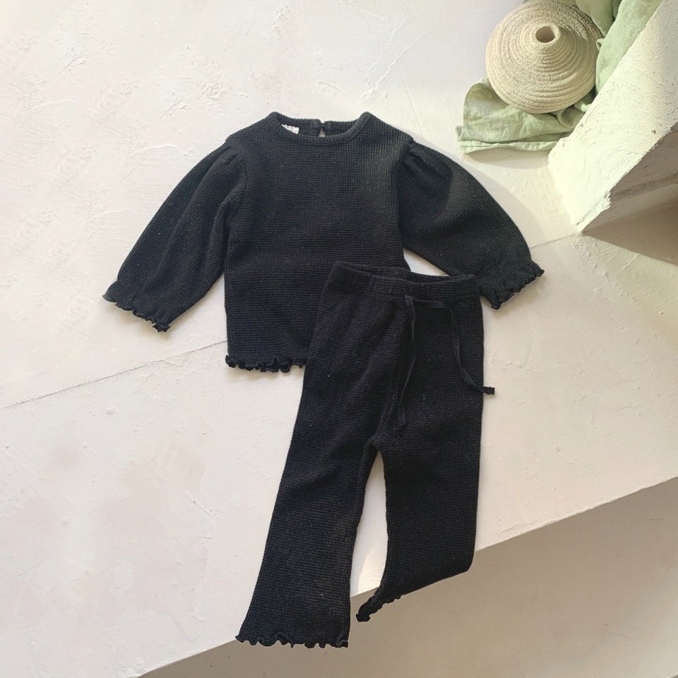 Autumn Korean children's clothing, girls and little girls, waffle long sleeved T-shirt+wave curled edge flared pants set