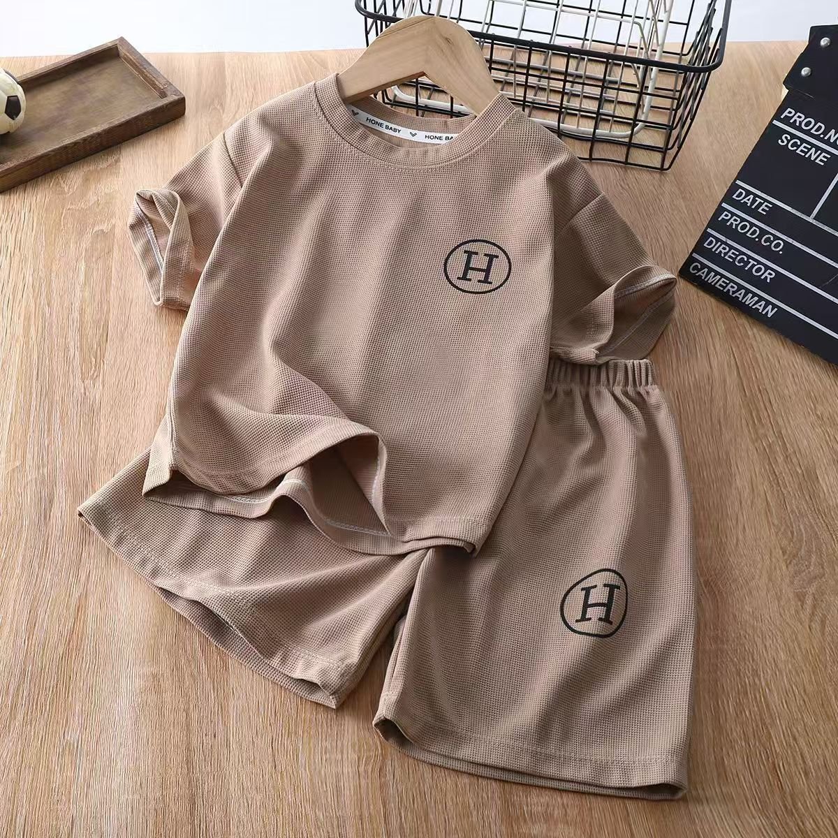 New arrival summer toddler Boys Clothing Sets short sleeves letter printed t-shirt + shorts2 Pieces outfits for kids