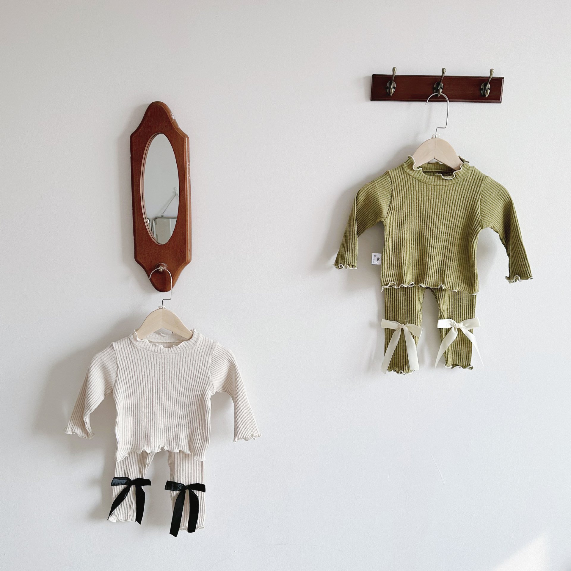 52156 Spring Infant solid color top fashion half high neck top+bow tie pants set Toddler clothing T-shirt baby 2 piece set