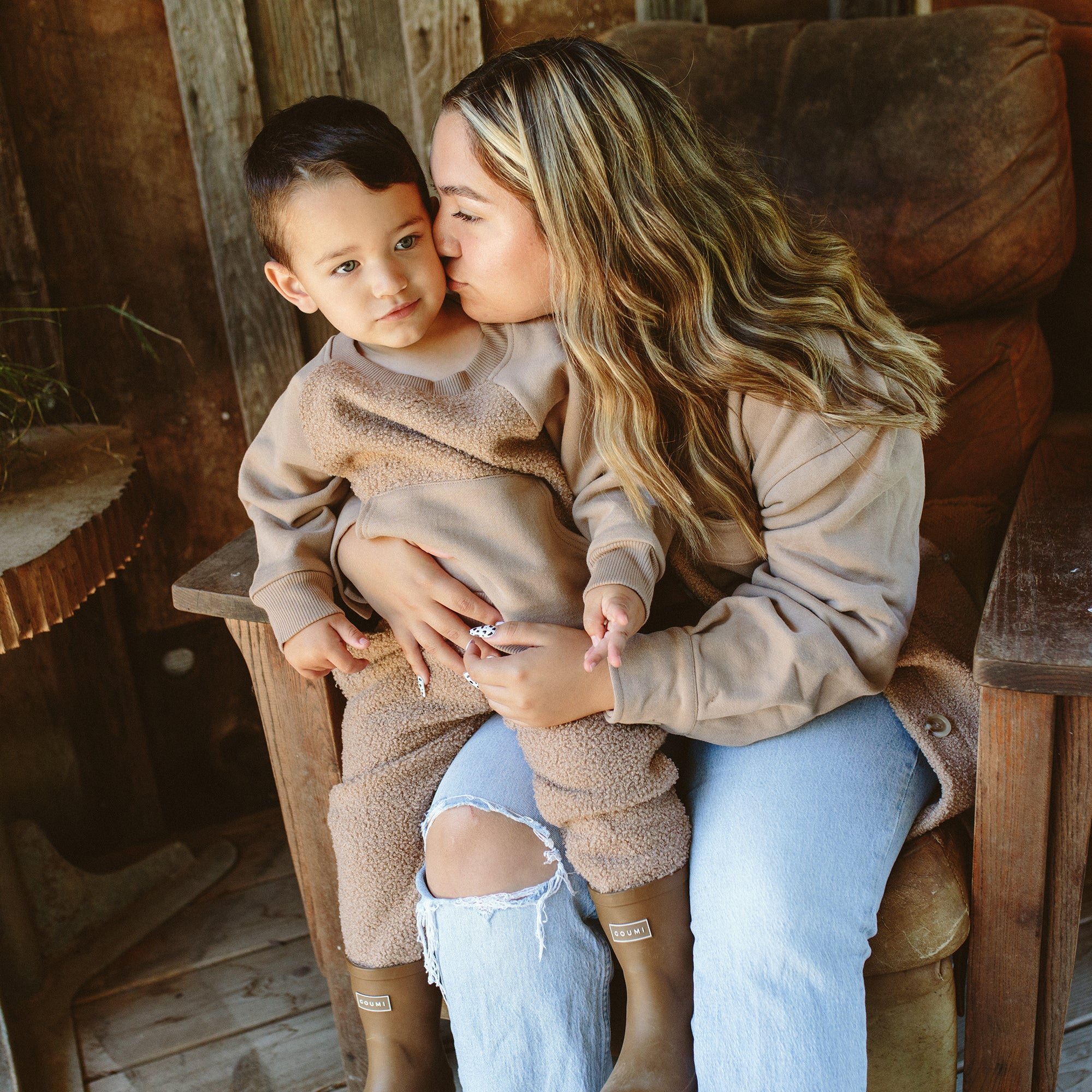 Custom Baby Clothing Sets Autumn Winter Kids Sherpa Sweatsuits Raglan Long Sleeve Jumper Jogger Pants Toddler Cloth Set