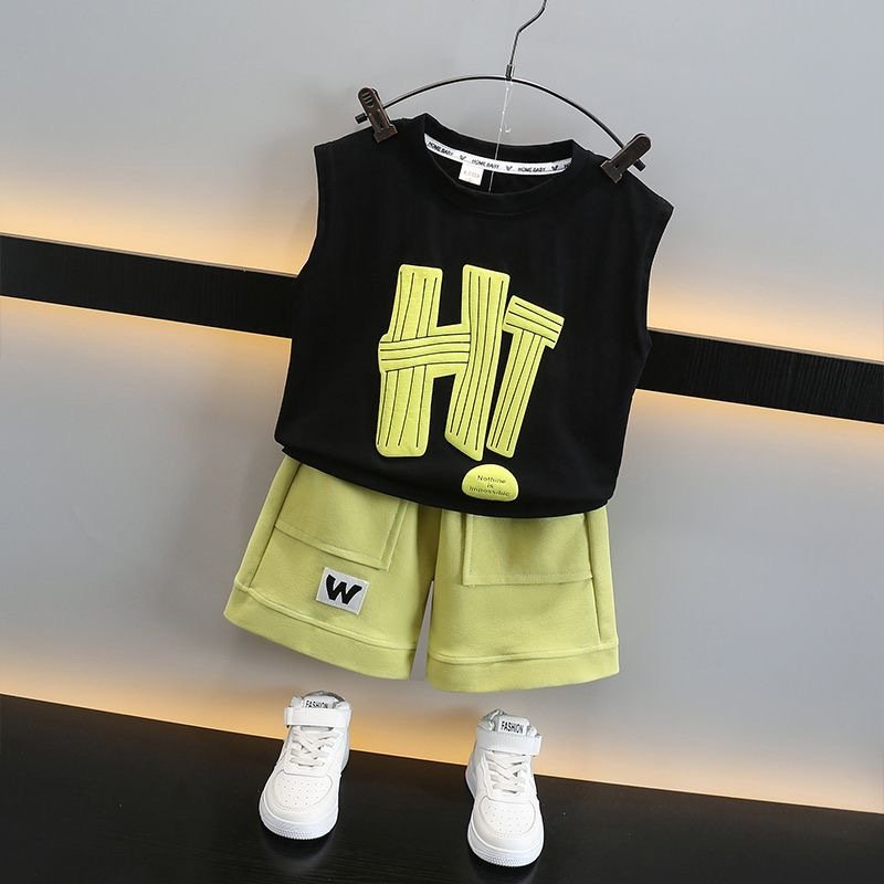 2024 Summer Boys' Casual Print Two-Piece Set Korean Version Suit with Fashionable Letter Jacket Vest and Shorts for Kids