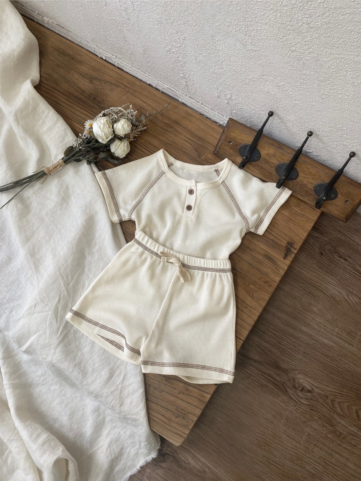 Boys short sleeve suit Summer girls baby Waffle two-button round neck T-shirt + shorts two-piece set