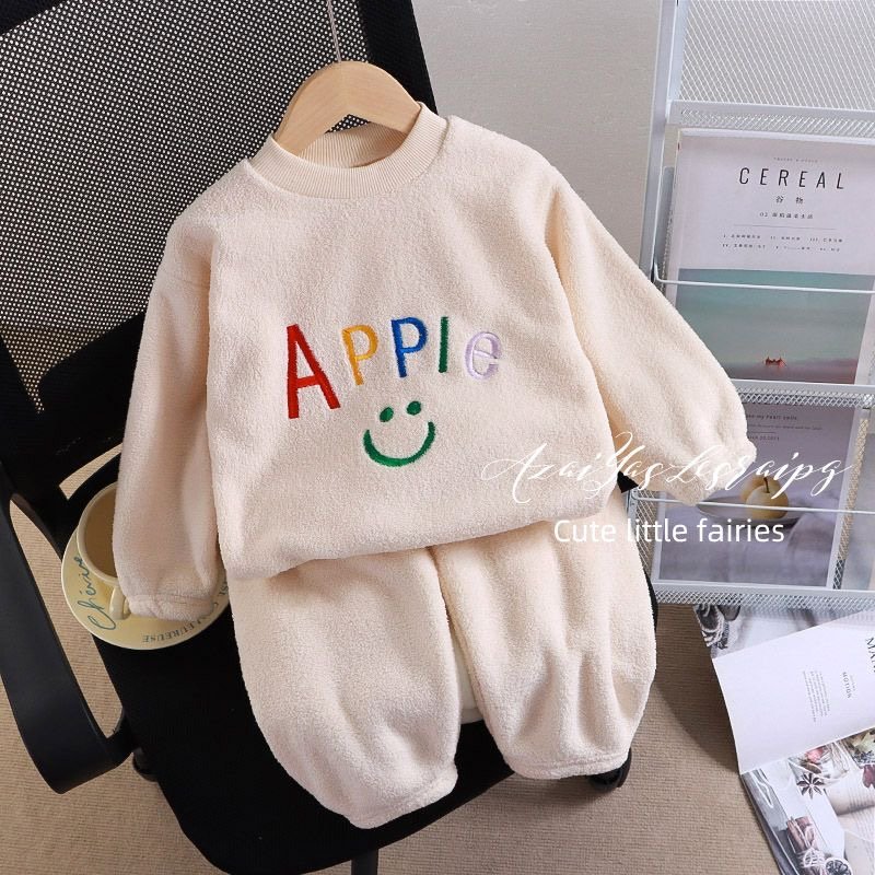Autumn Children's Sleepwear Stylish Fleece-Lined Thermal Pajama Set for Boys and Girls Cozy and Warm for Cool Weather