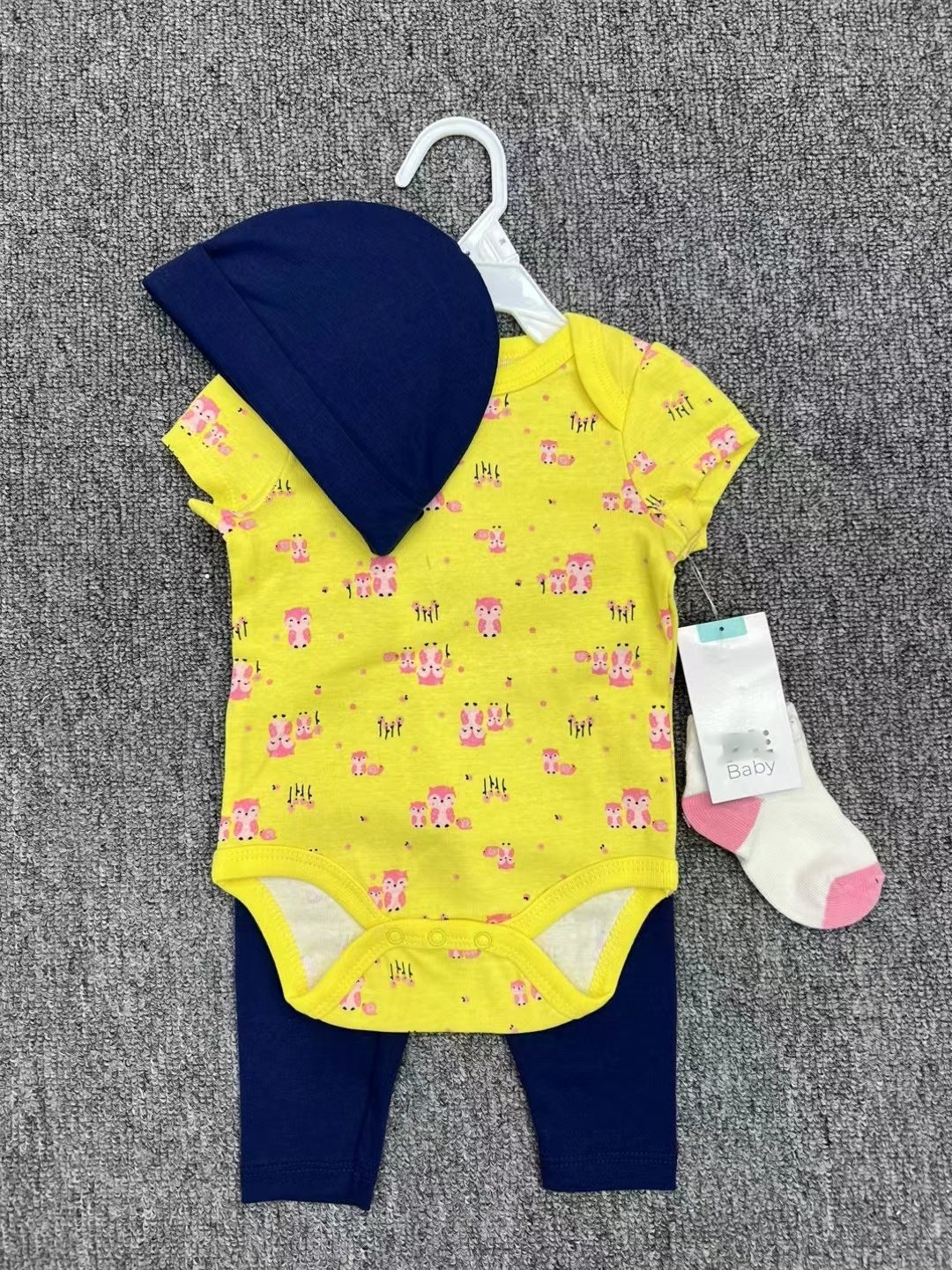 New Arrival Newborn Hat Sleeveless Socks And Pants 4 Piece Sets Newborn Cute Cartoon Sets Baby Cotton Soft Sets