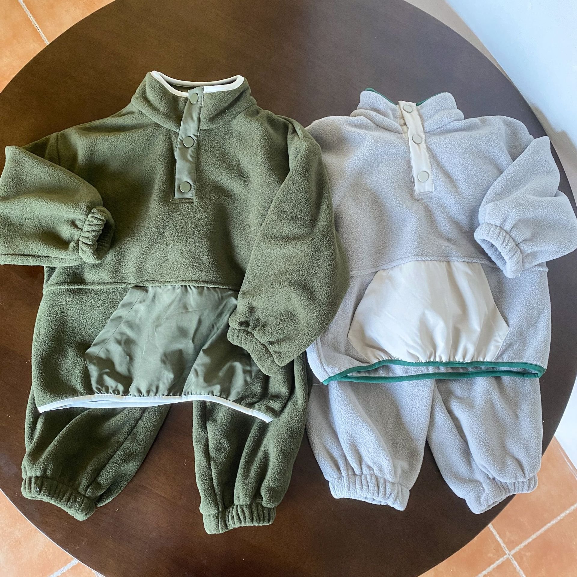 Children's autumn and winter polar fleecy suit boys and girls plush hoodie new spring and autumn baby warm two sets