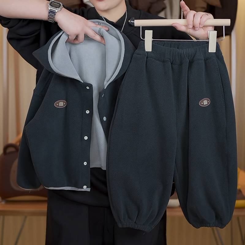 Wholesale Autumn and Winter Children Clothes Boys Handsome Coat Sets Kids Thicken Brushed Clothing Children Two-Piece Sets