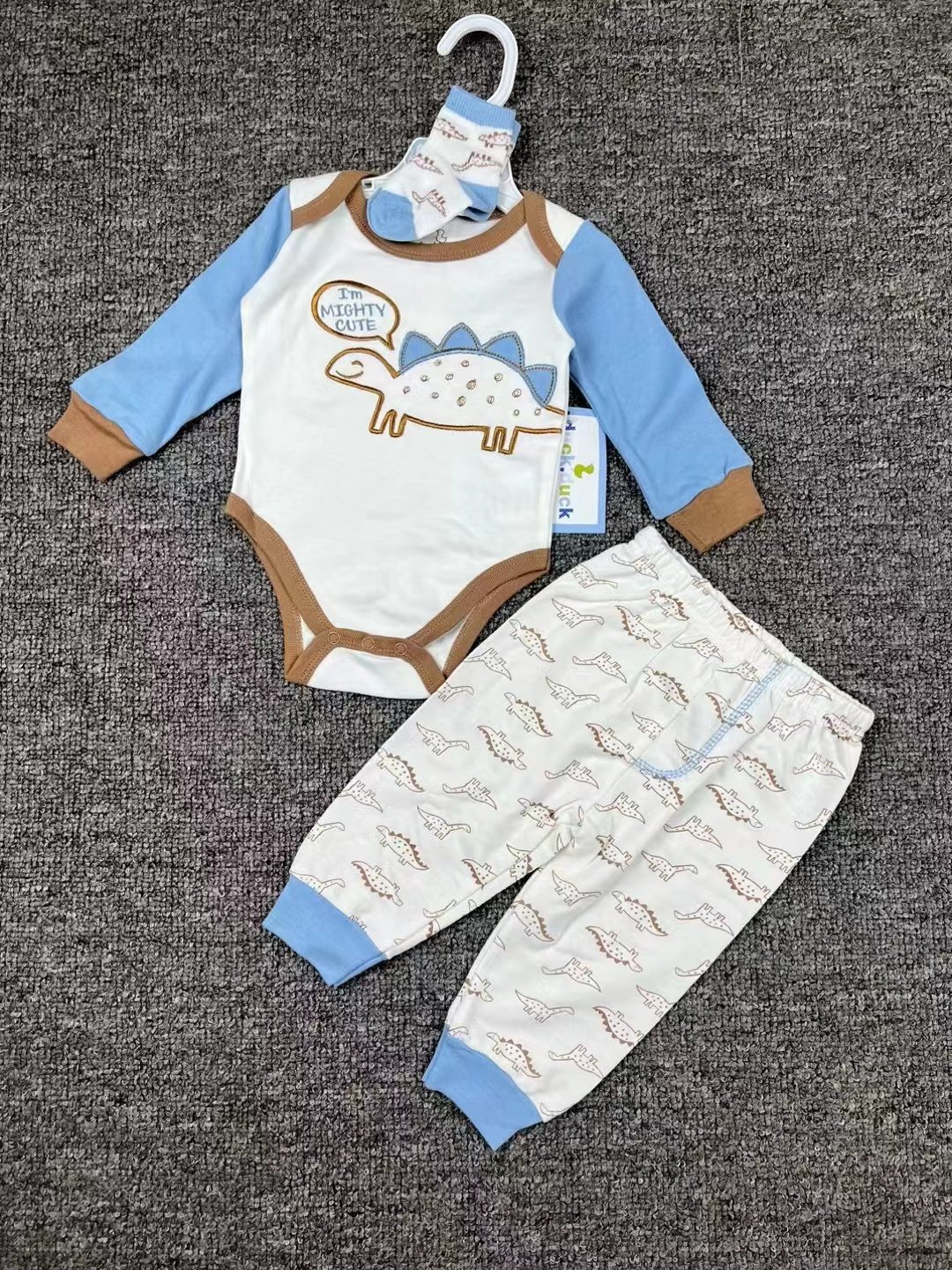 Brand new wholesale Apparel stock new born boys clothes 0-24M Spring baby Clothes online baby clothes shopping