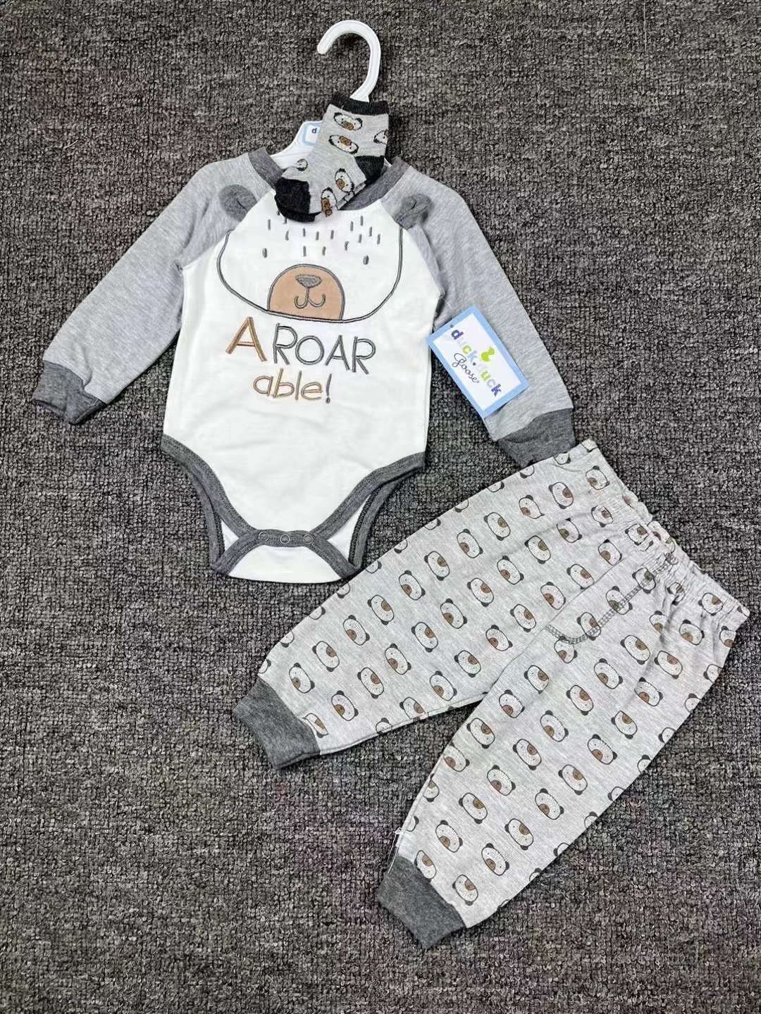 Brand new wholesale Apparel stock new born boys clothes 0-24M Spring baby Clothes online baby clothes shopping