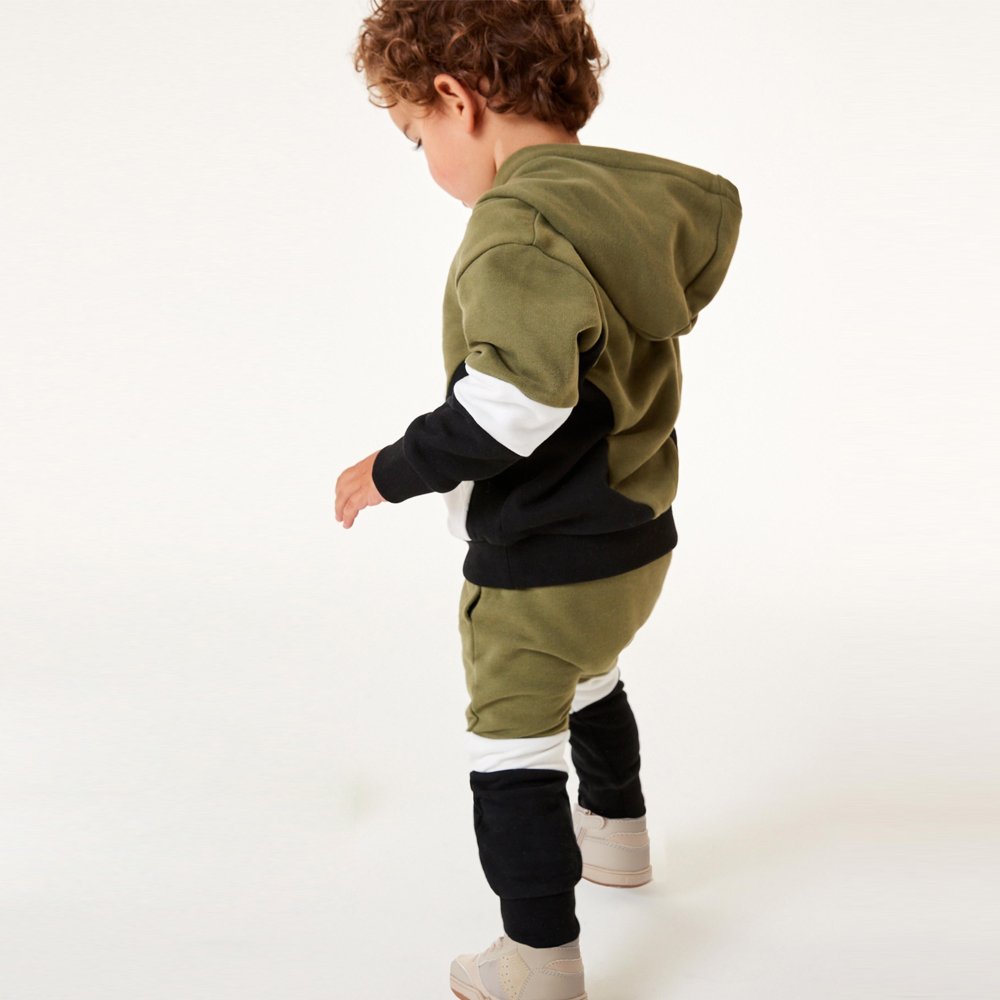 High Quality Cotton Kids Tracksuits Breathable Material Pullover for Children OEM Service Price with Gift Box Content Clothing