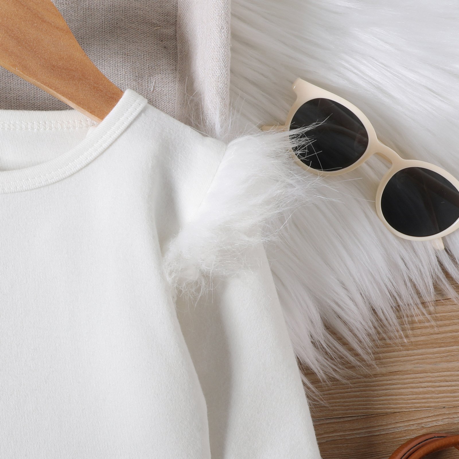 Two-piece set with belt Girl's clothing suit Round neck fur fly sleeve top with open pocket PU leather skirt set Girls clothing