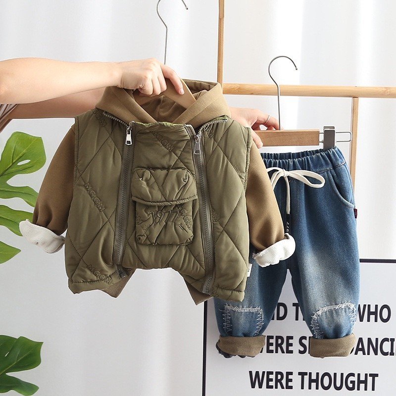 Wholesale fashionable baby winter suit hot sale warm boys clothing sets 4-5 years casual and lovely 3pcs set clothes for baby