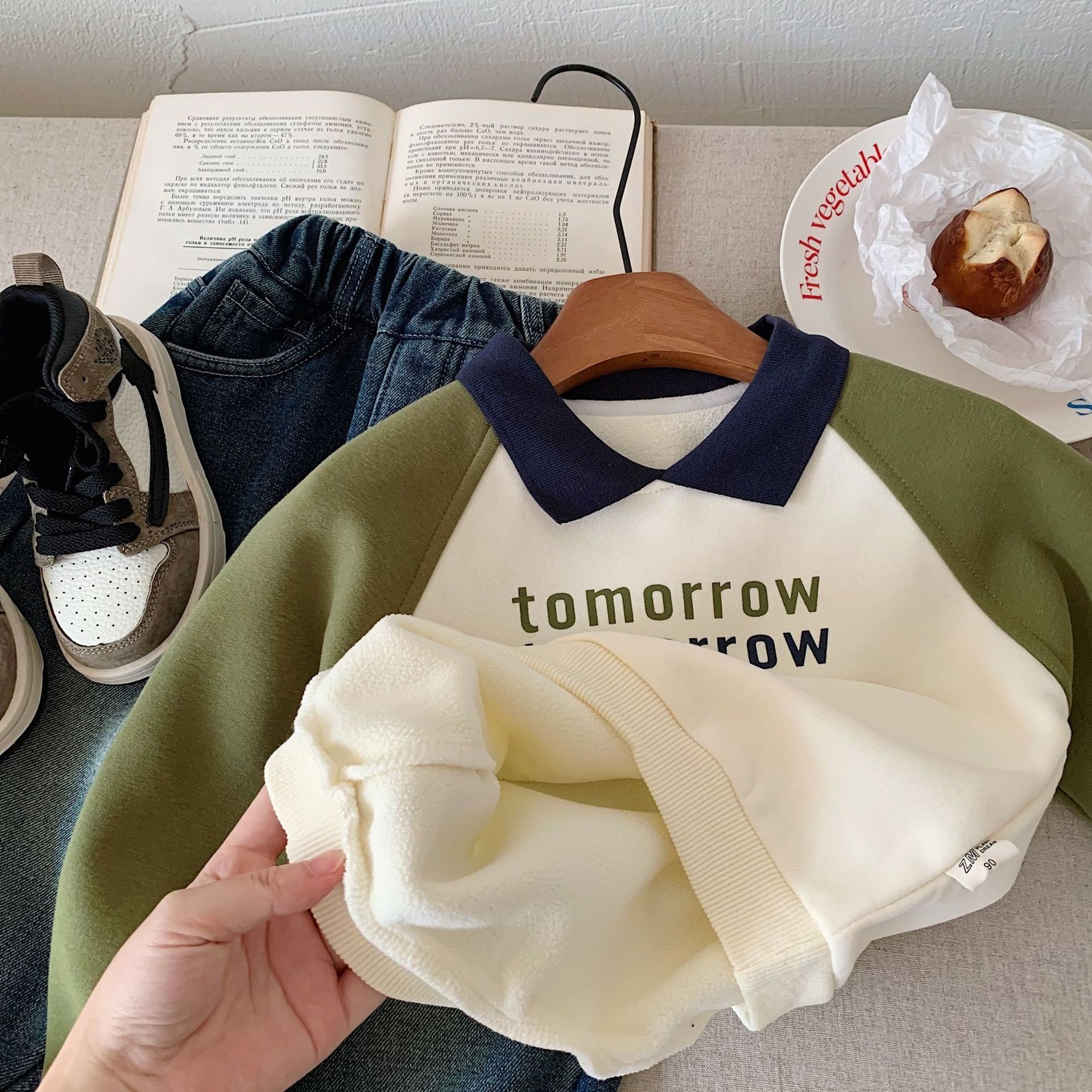Wholesale spring autumn long sleeve children's sweater set letter printing kids 2 piece sets boys cute little boys clothing sets