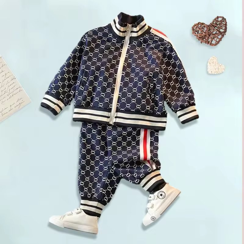 2024 Boys clothing sets Unisex New Letter Pattern Suit Sportswear Autumn Winter Boys Two-piece Baby Outer Wear For British Styl