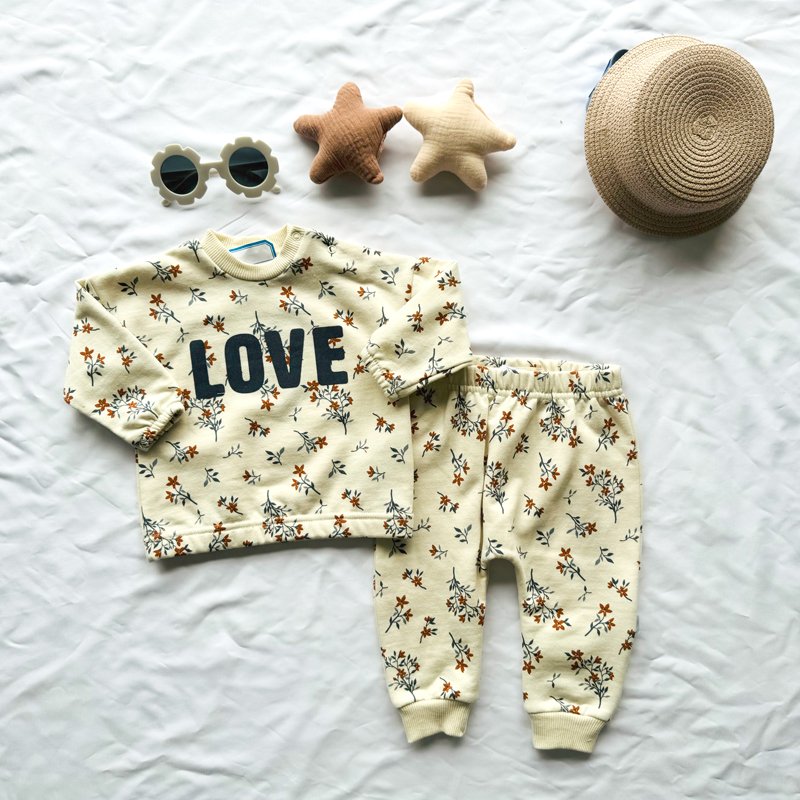 Kids Clothes Sport Suit Long Sleeve Children sweat suits 2 Pcs Fashion Baby Boys And Girls Clothing Sets
