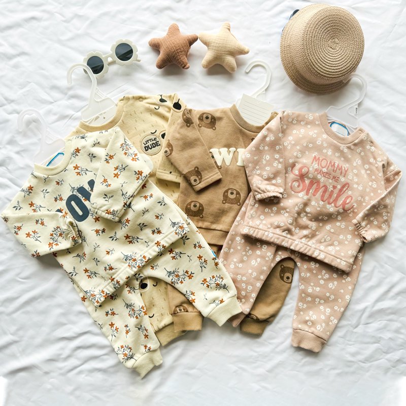 Kids Clothes Sport Suit Long Sleeve Children sweat suits 2 Pcs Fashion Baby Boys And Girls Clothing Sets
