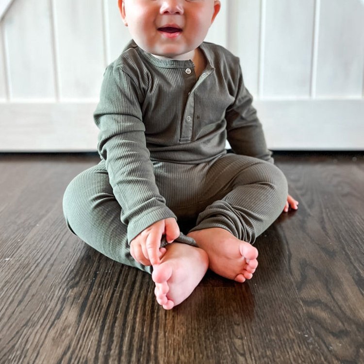 High-Quality Winter Custom Boys Solid Color Spandex Organic Cotton Baby Clothing Sets