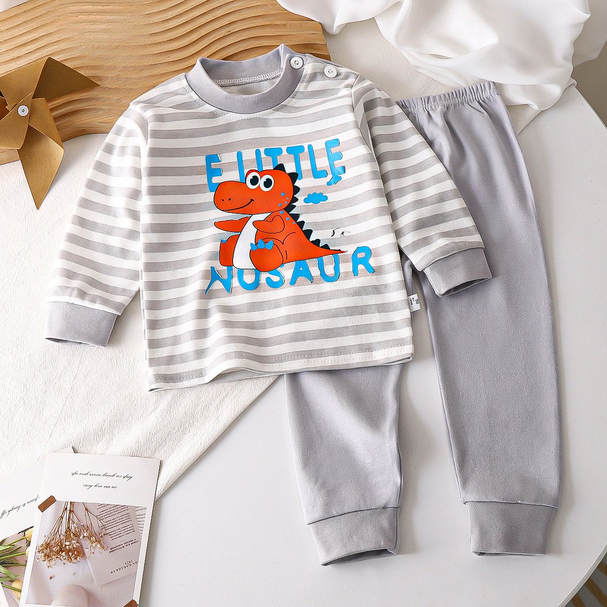 Autumn new children's pure cotton cartoon autumn clothes and autumn trousers suit wholesale