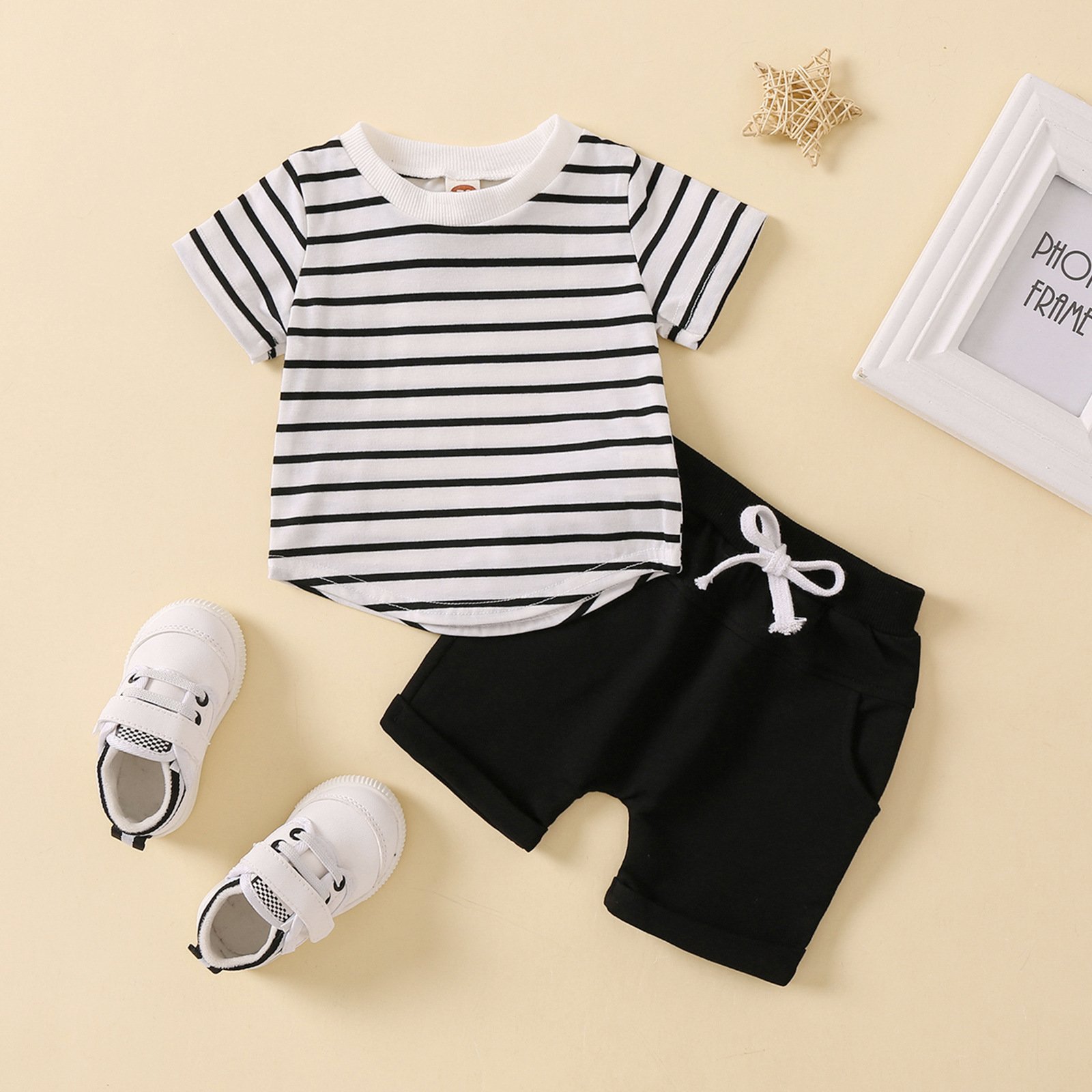 2024 Summer Boys Striped Simple Style Round Neck T-shirt Shorts Two Pieces Kids Clothing Sets
