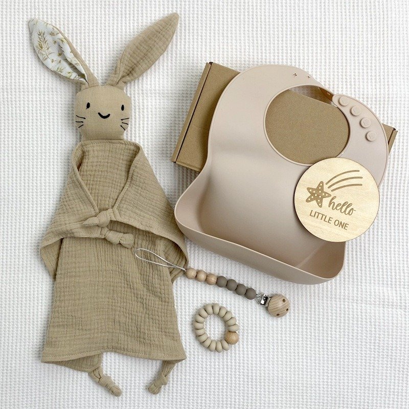 Customized Knitted Newborn Gift Box Organic Cotton Baby Gift Set Baby Shower Gift Set Boy Girl