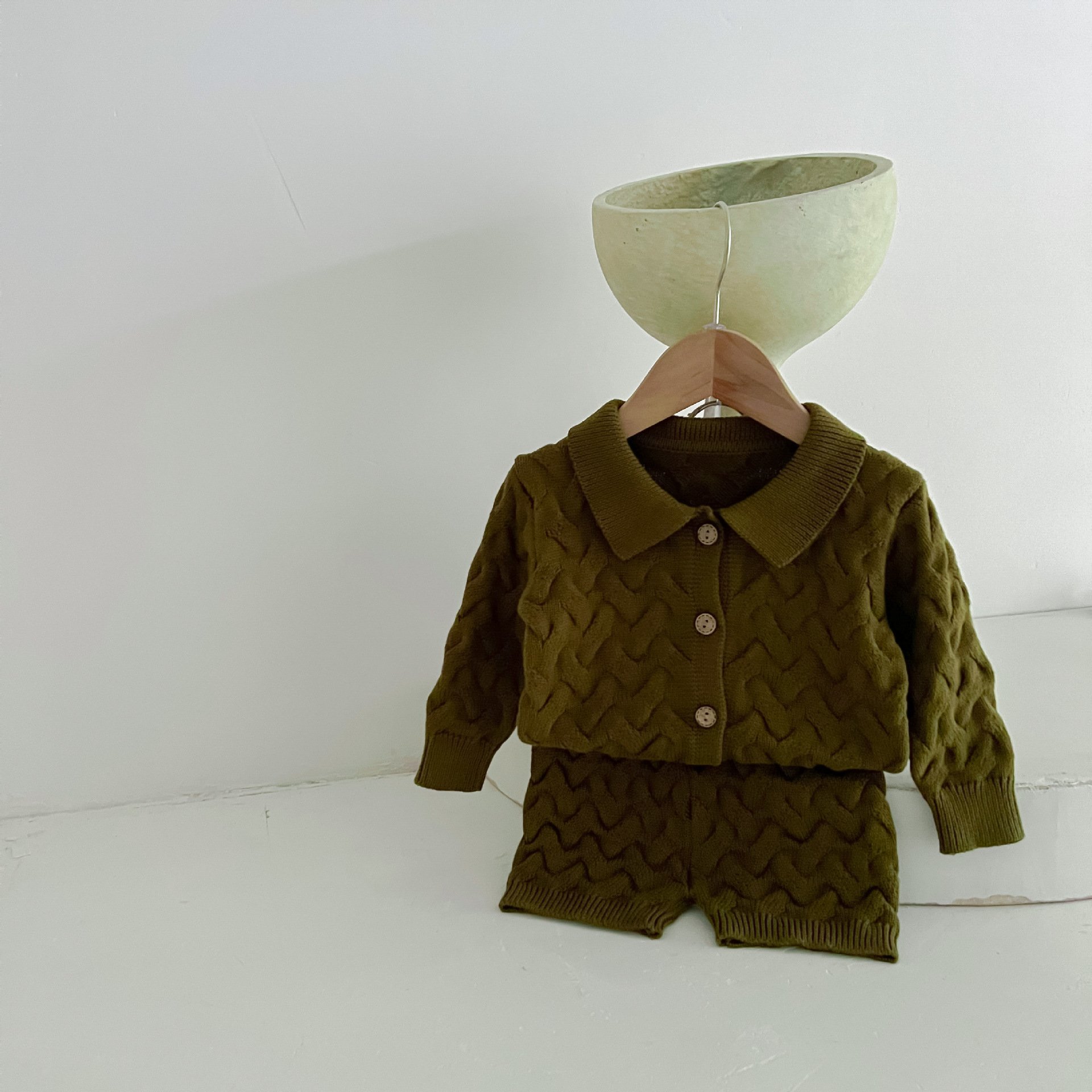 Spring Baby Boy Girl Fried Dough Twist Cardigan Sweater Suit Solid Shorts Coat Suit Newborn Baby Clothes Set
