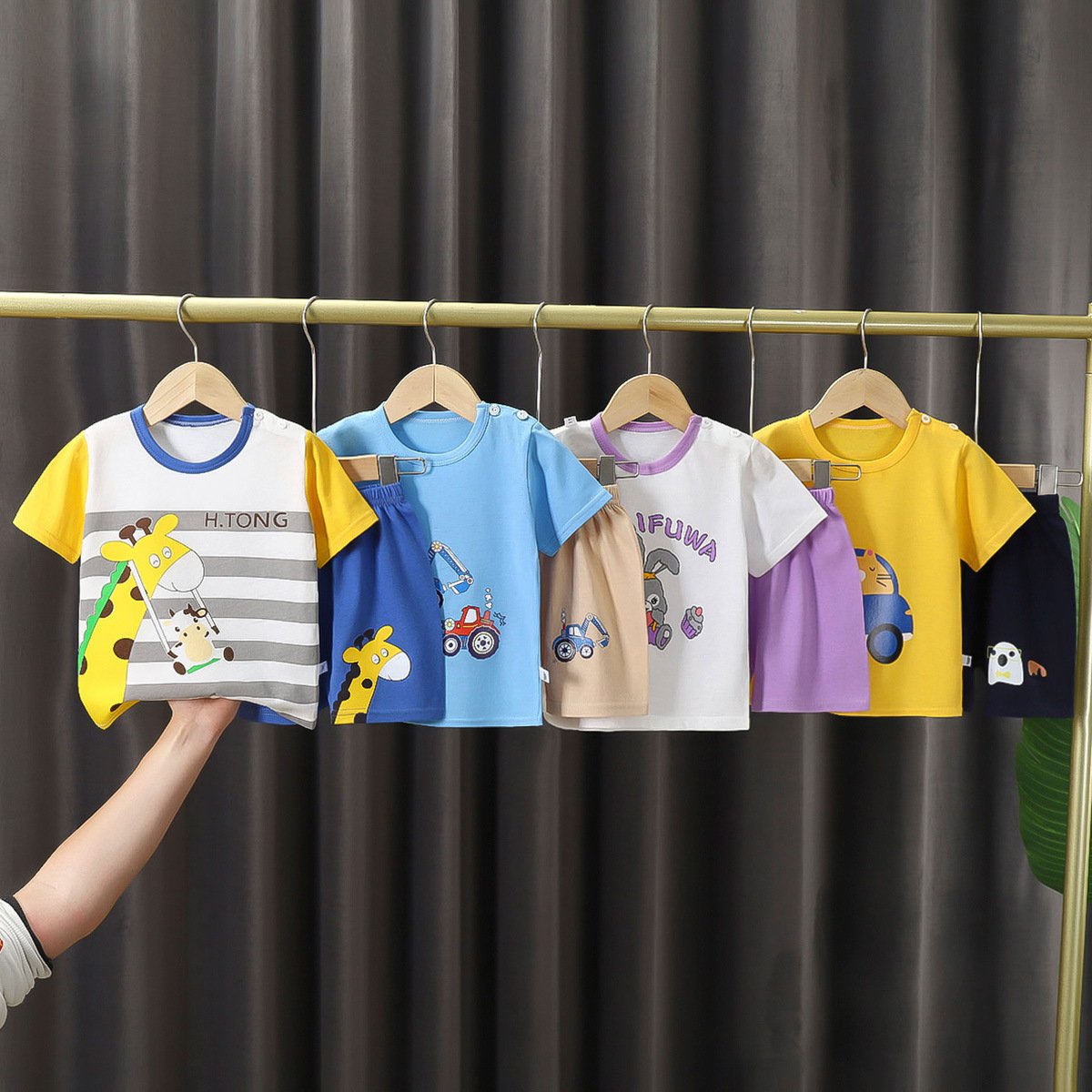 Children's short-sleeved suit 0-6 years old summer shorts summer boys and girls cotton T-shirt