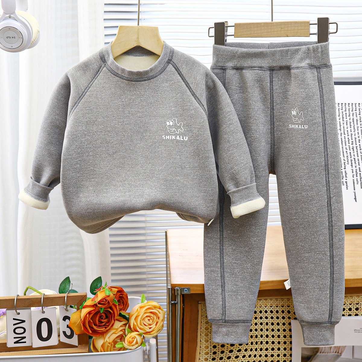 Children's boneless heating set Boys and girls two-piece home wear new underwear