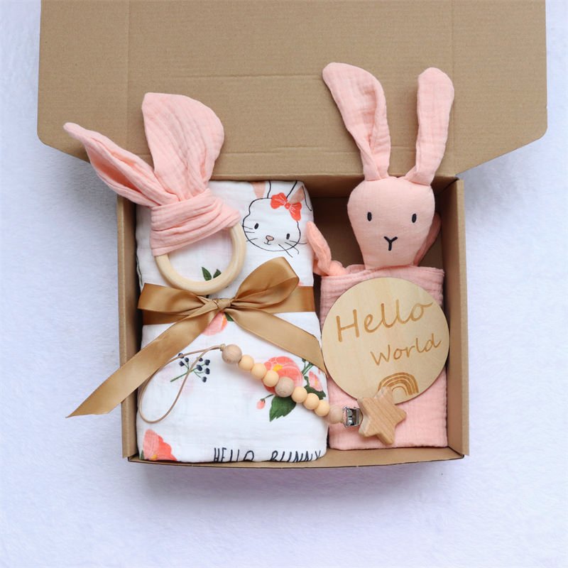 2023 new arrival new born baby gifts set organic cotton Swaddle blanket baby shower gift set