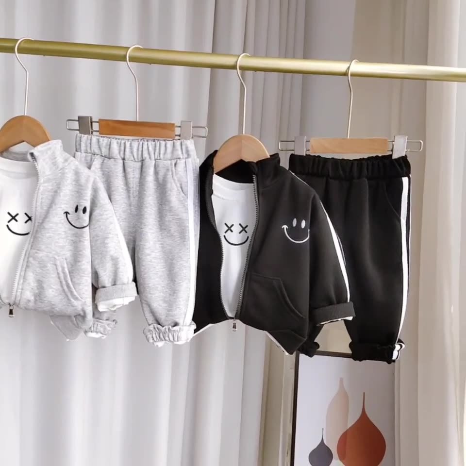 Boys' Autumn Set 2024 New Baby Sports Smile Three Piece Set Children's Spring and Autumn Clothing