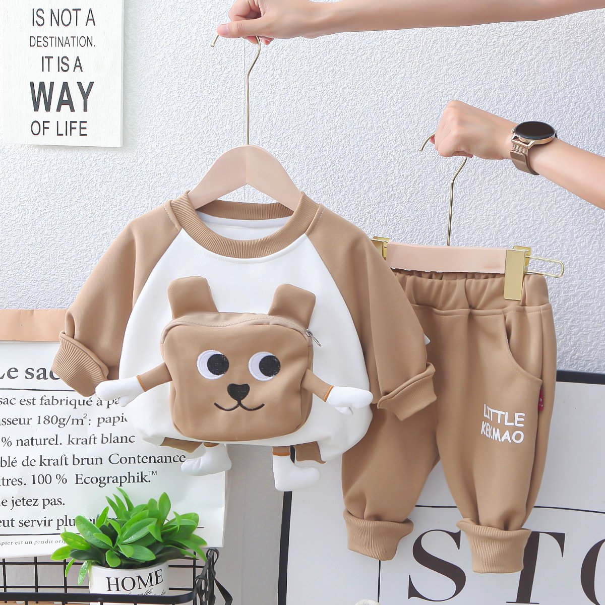 2024 Low price hot selling high-quality children's chest mouth wombat long-sleeved shirt and pants two children's sets