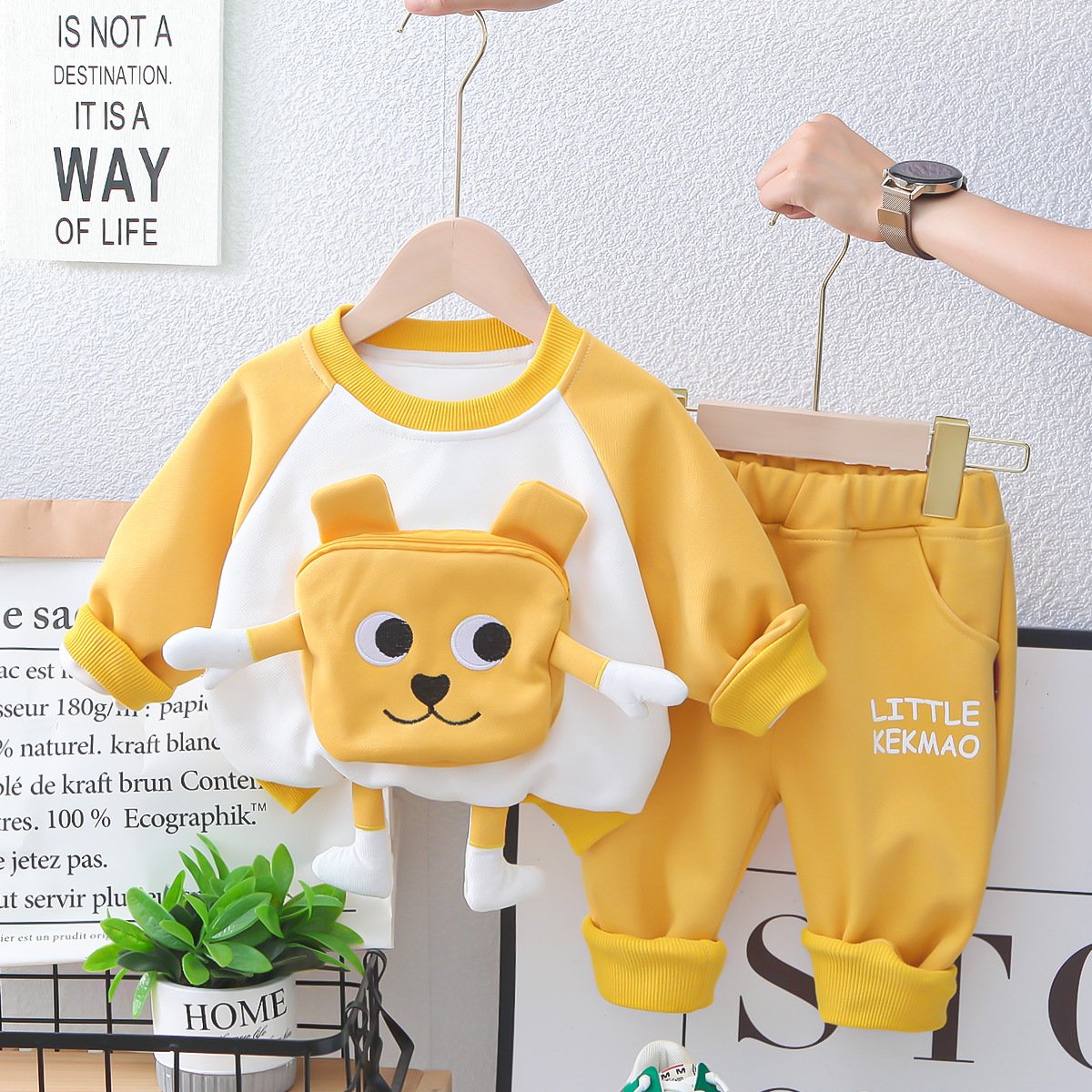 2024 Low price hot selling high-quality children's chest mouth wombat long-sleeved shirt and pants two children's sets