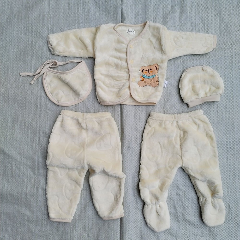 0-6 Month Newborn Baby Products 5 Piece Newborn Essentials Baby Clothes Wholesale Winter Cute Layette Gift Set