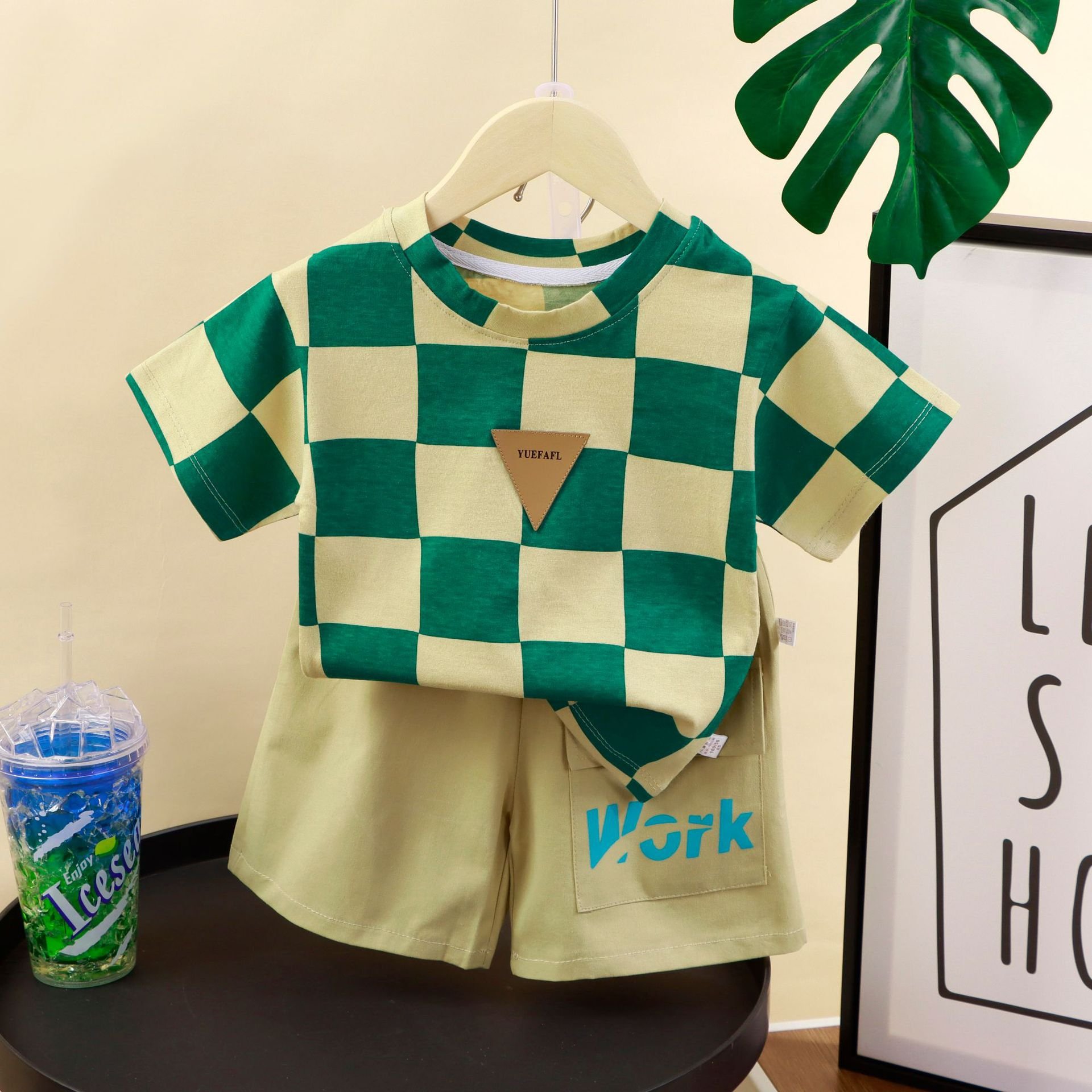 Wholesale price children's short-sleeved suit summer cotton tartan design style1-9 years old baby clothing sets
