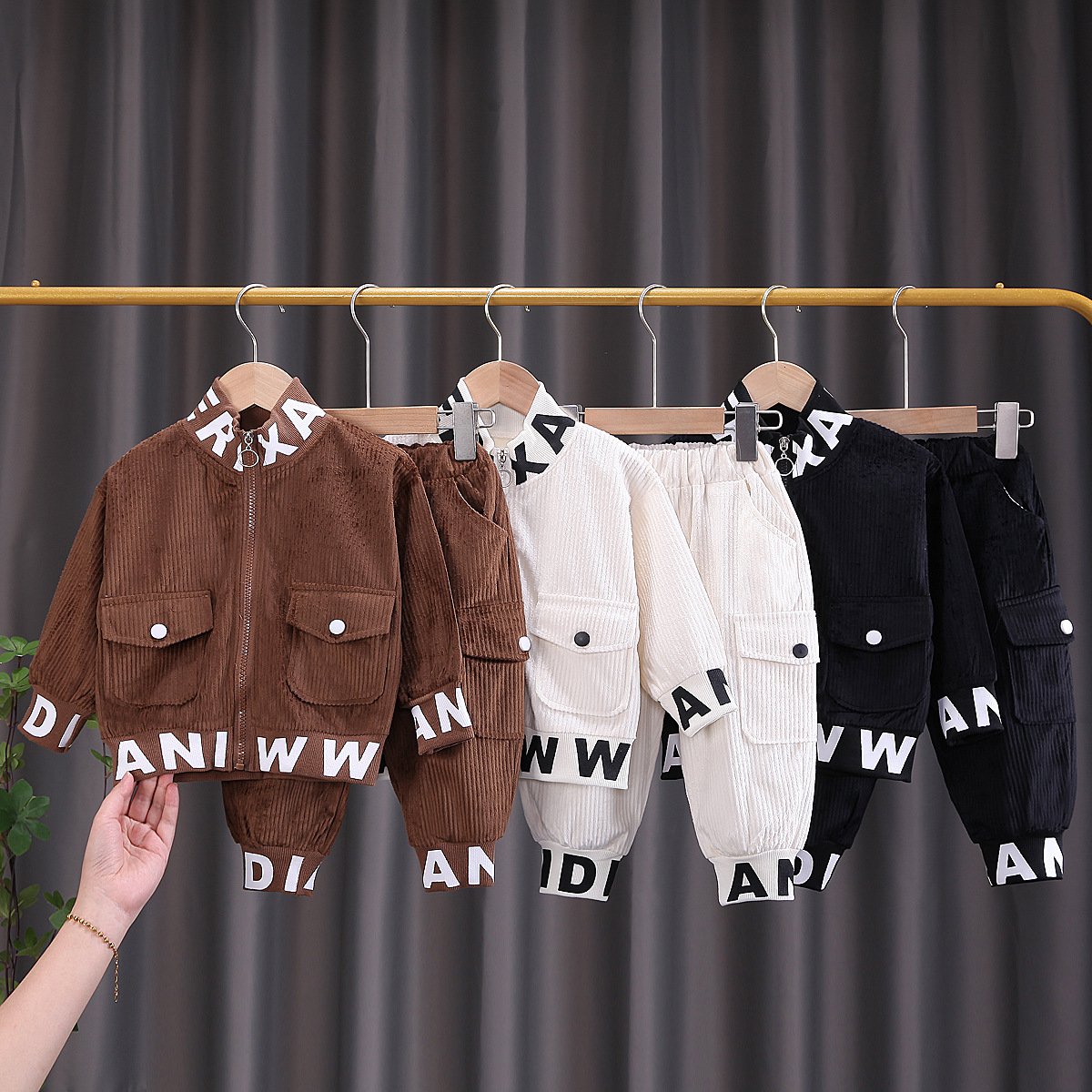 Children's clothing handsome boy spring new corduroy zipper long sleeve leisure sports two-piece spring and autumn set wholesale