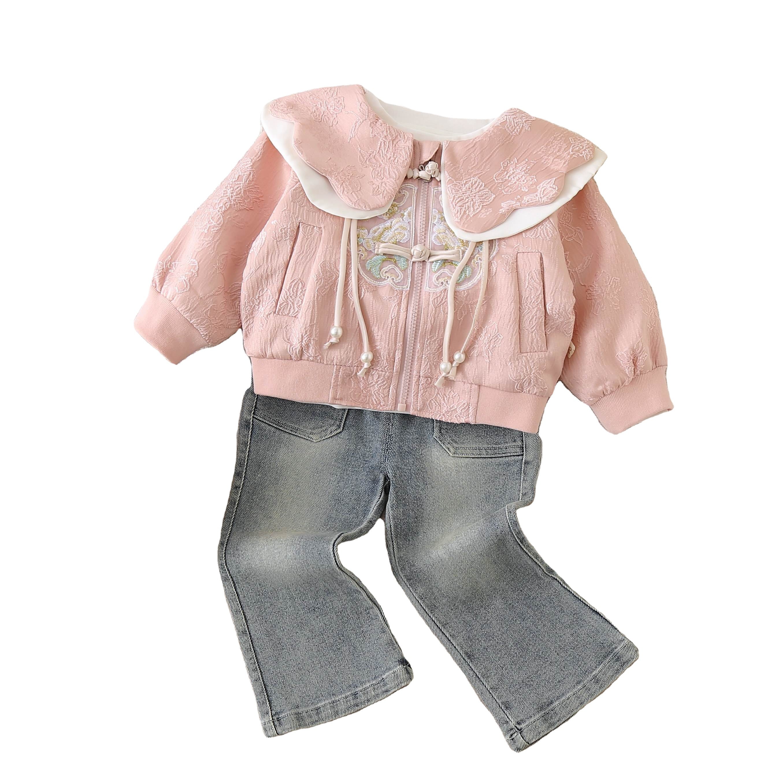 2024 New Girls Casual 3-Piece Sweater Set Soft Shell Fabric Fashionable Children's Clothing with Cartoon Pattern for Autumn