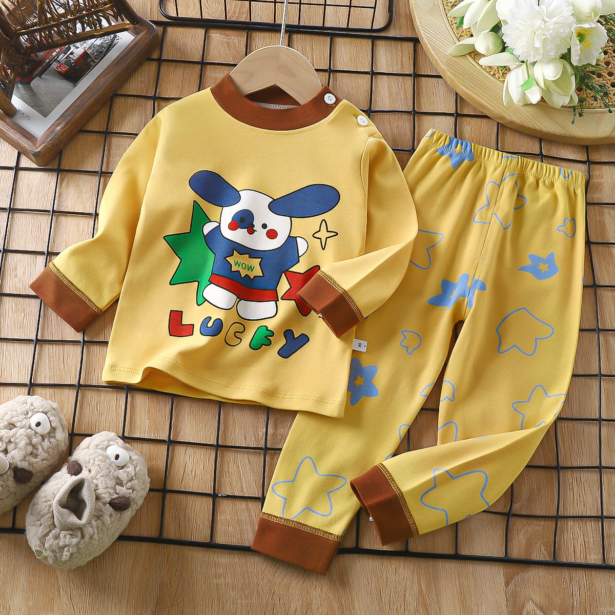 Wholesale of children's pure cotton cartoon pattern warm top and pants two-piece set