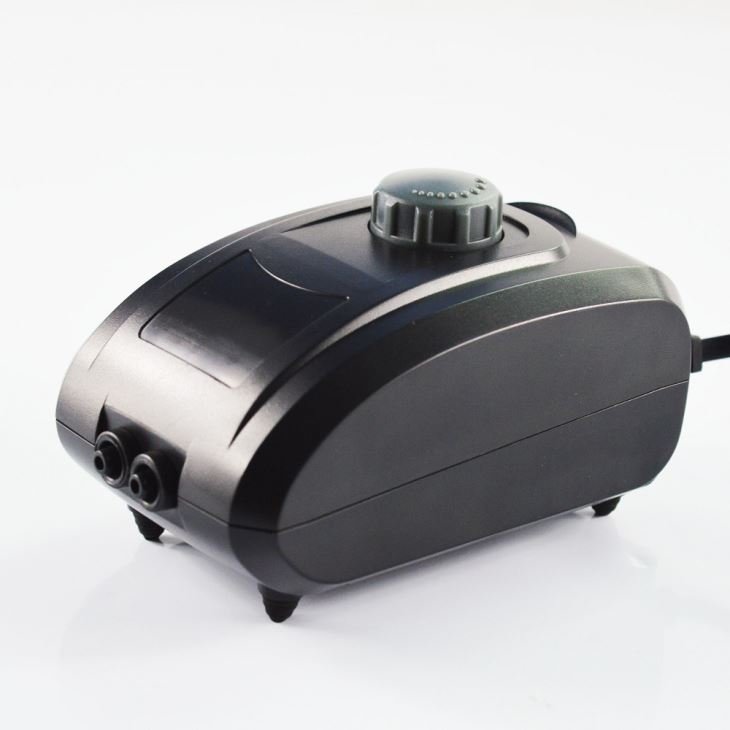 Lvjing Portable Power Pond Oxygenator Aerator Aquarium Air Pump Power Bank for Pool Fishpond Fish Tank Pet Fish AP-8400
