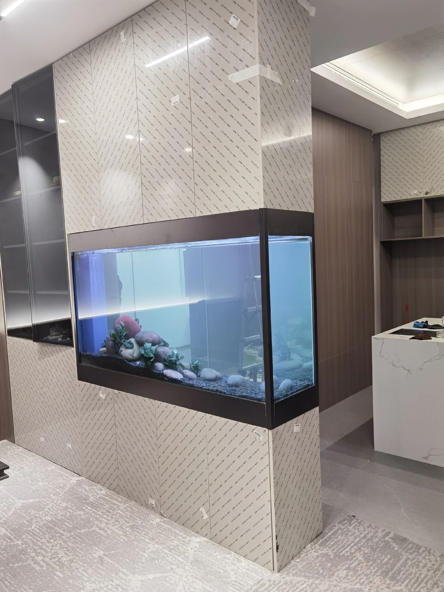 Glass Fish Tank Aquarium Acrylic Tank Customizable High Crystal Plastic Tank for Sale Aquariums & Accessories 5l UV Protection