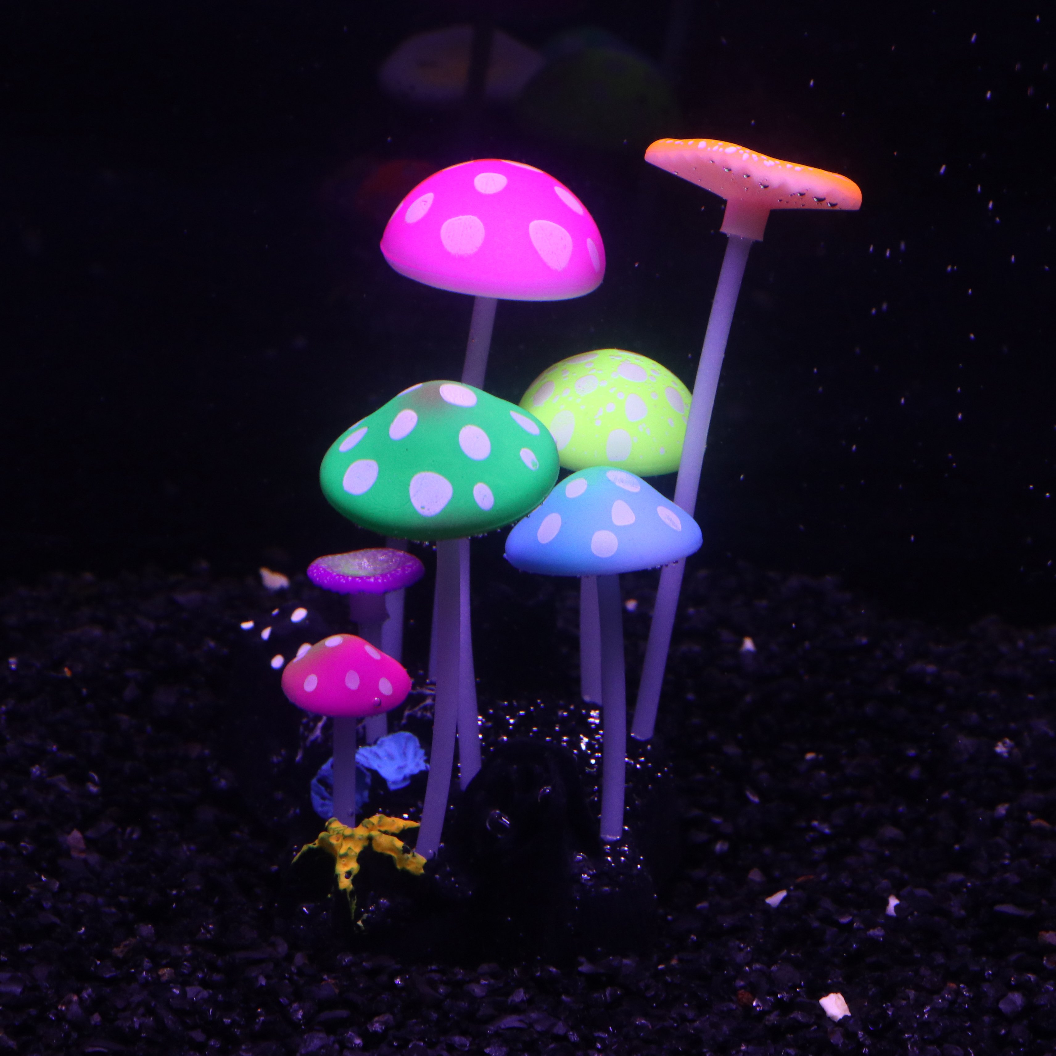 Aquarium small creative landscaping decorations luminous underwater plant aquarium fluorescent finger mushroom