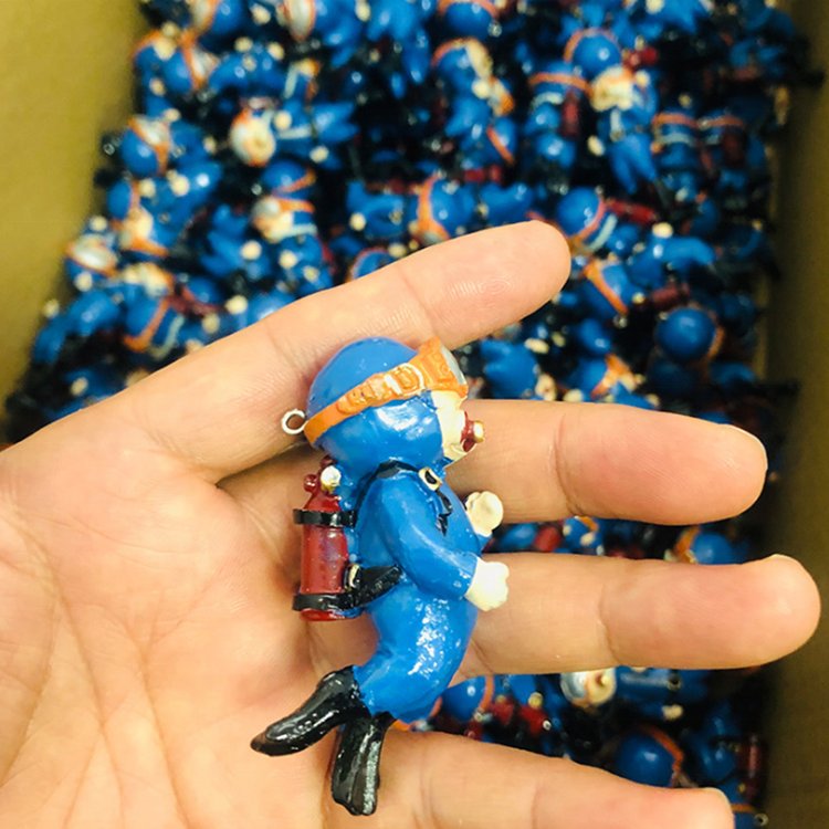 Blue fat diver aquarium pendant aquarium landscaping ornaments small ornaments submerged floating diver